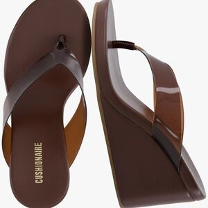ISO Cushionaire BROWN sandals size 8